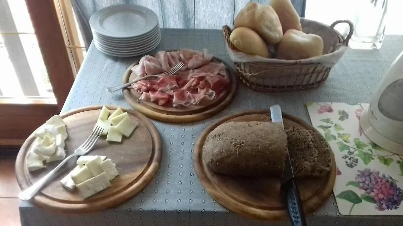 B&B Il Santo Pellegrino Adrara San Rocco Bed & Breakfast